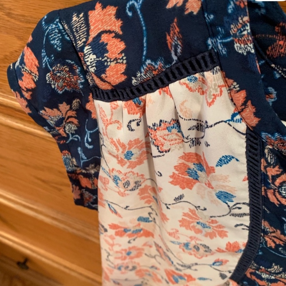 DR2 Floral Top - Medium - Picture 2 of 5